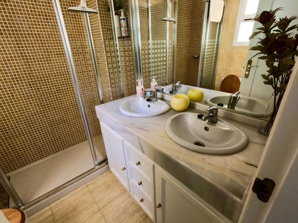 Comfy Apartment In The Heart Of The Costa Del Sol Sitio de Calahonda ภายนอก รูปภาพ